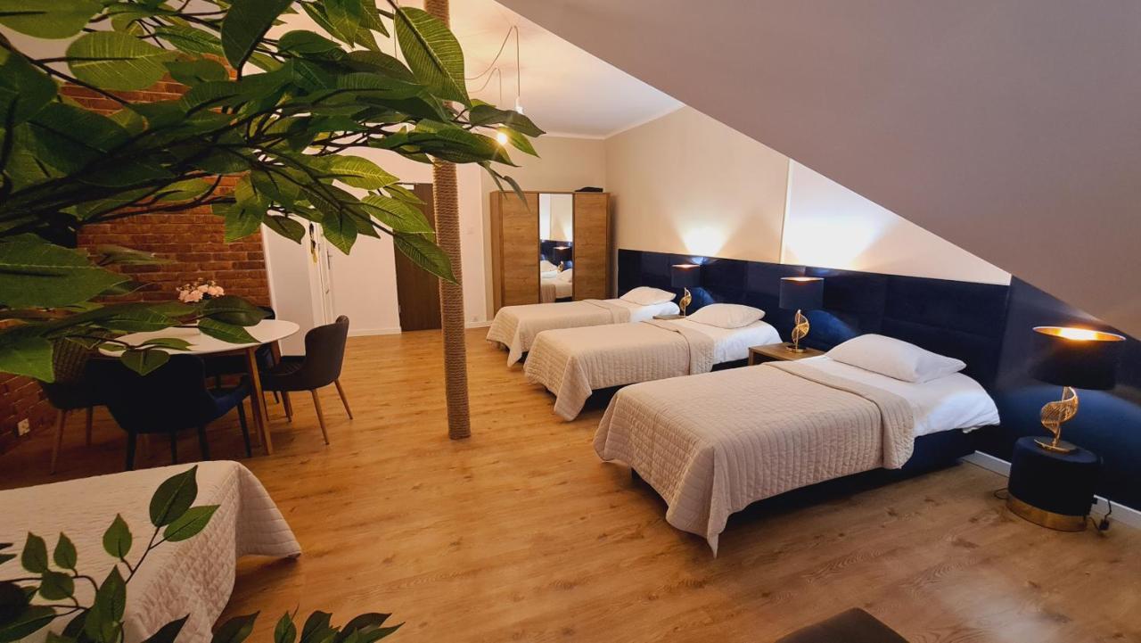 Hotel Kurpia Arte Nowogród Extérieur photo