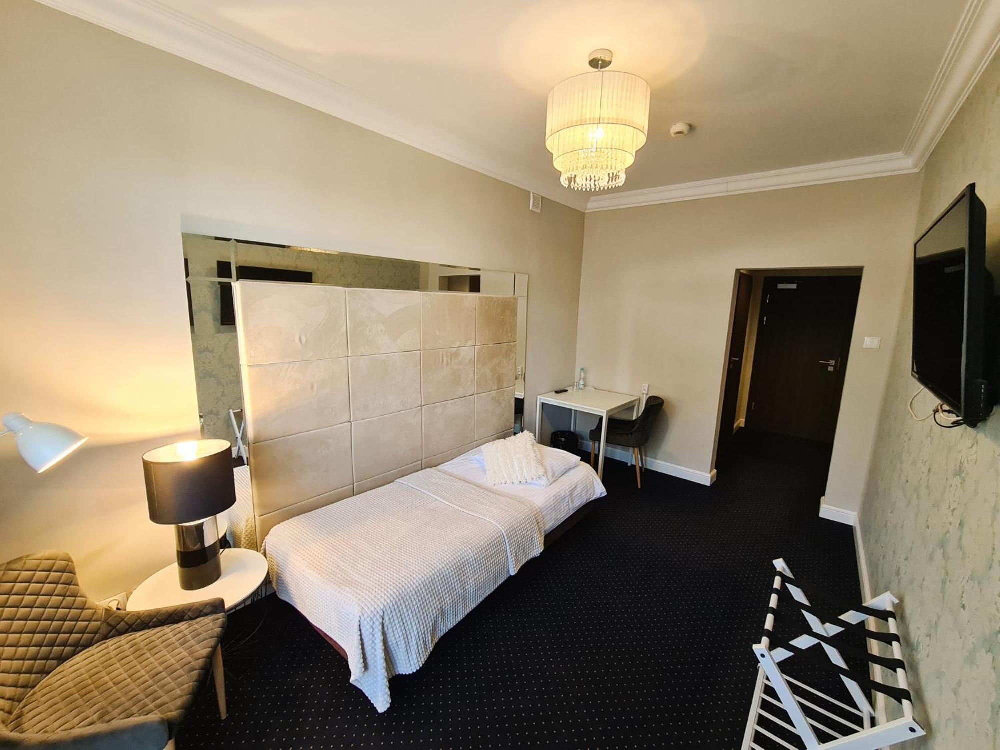 Hotel Kurpia Arte Nowogród Extérieur photo