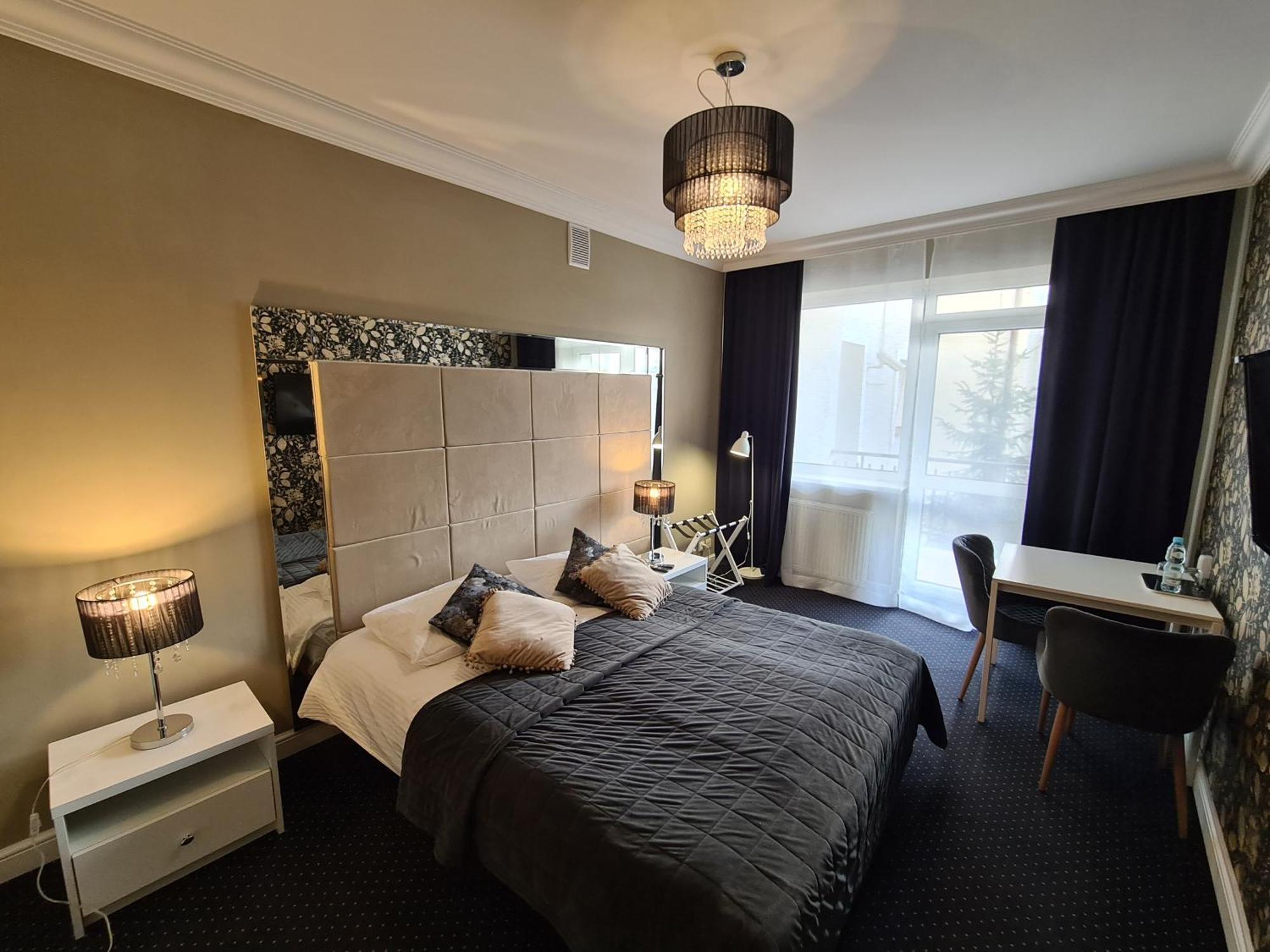 Hotel Kurpia Arte Nowogród Extérieur photo